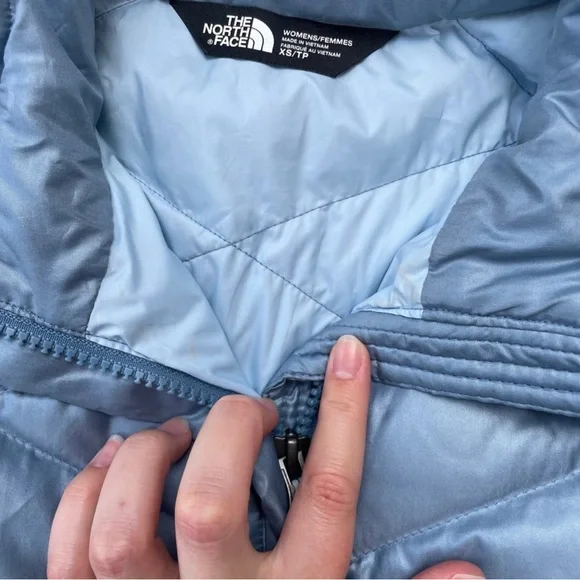 The North Face Women’s Blue 550 Down Filled Quilted Puffer Vest XS - Picture 11 of 11